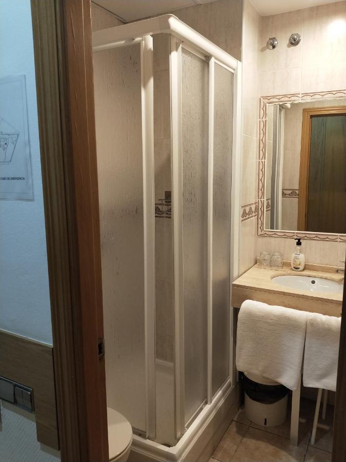מדריד Hostal Maria Ronda מראה חיצוני תמונה