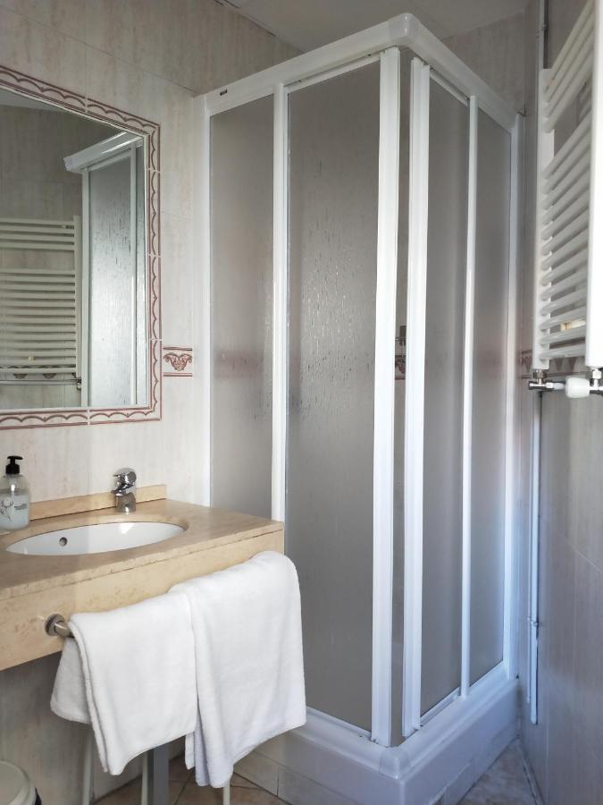 מדריד Hostal Maria Ronda מראה חיצוני תמונה