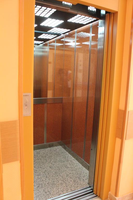 מדריד Hostal Maria Ronda מראה חיצוני תמונה