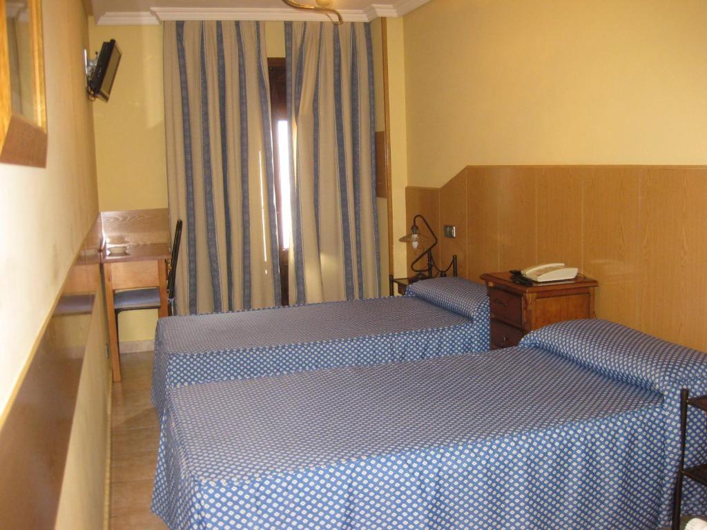 מדריד Hostal Maria Ronda מראה חיצוני תמונה